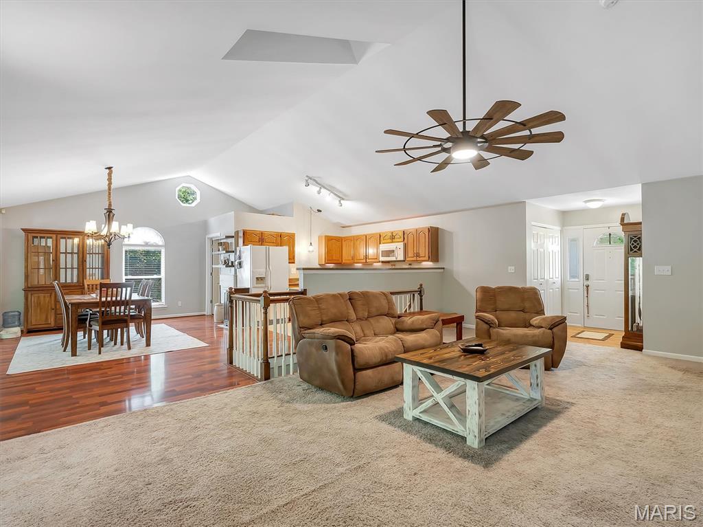 115 Apache Drive Property Photo 4