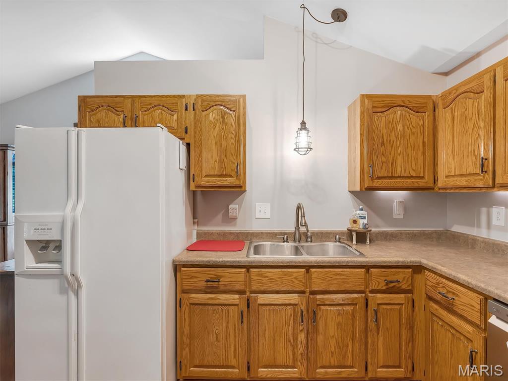 115 Apache Drive Property Photo 8