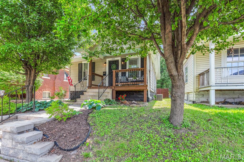 2310 Benton Street Property Photo 2