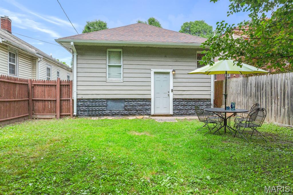 2310 Benton Street Property Photo 17