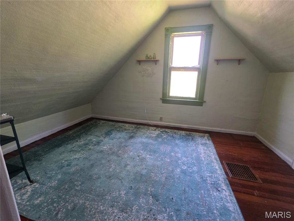 3318 Putnam Avenue Property Photo 12
