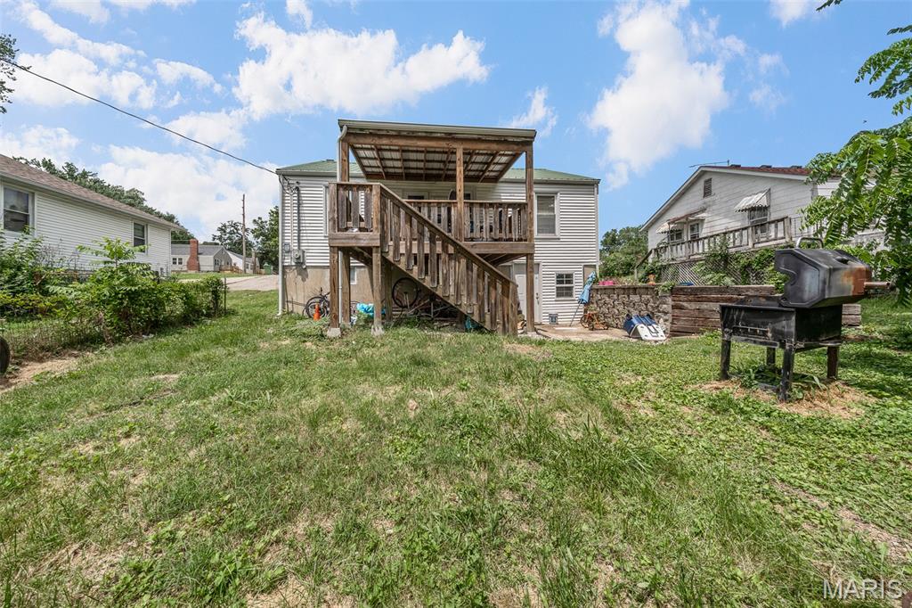 704 E State Highway 72 Property Photo 16