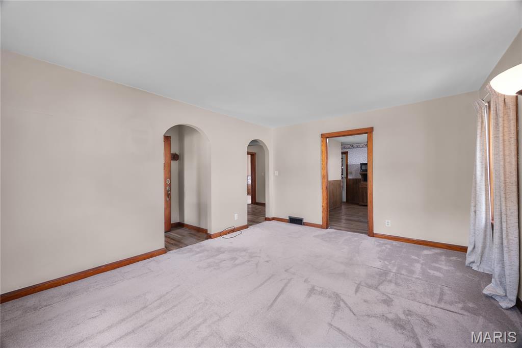 428 W 9th Street Property Photo 8