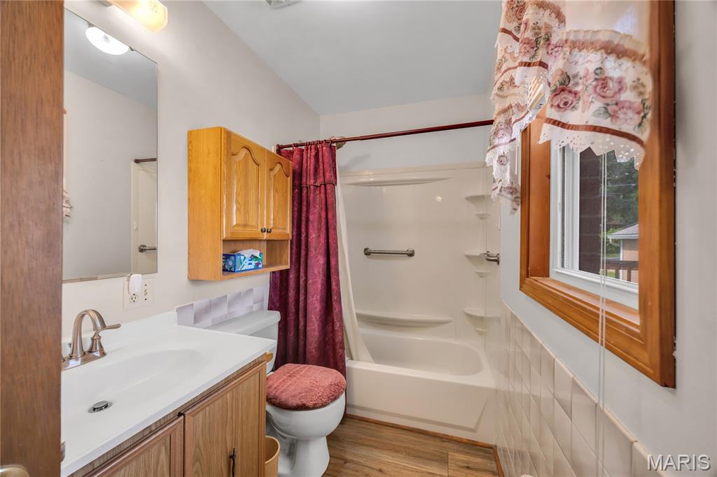 428 W 9th Street Property Photo 17