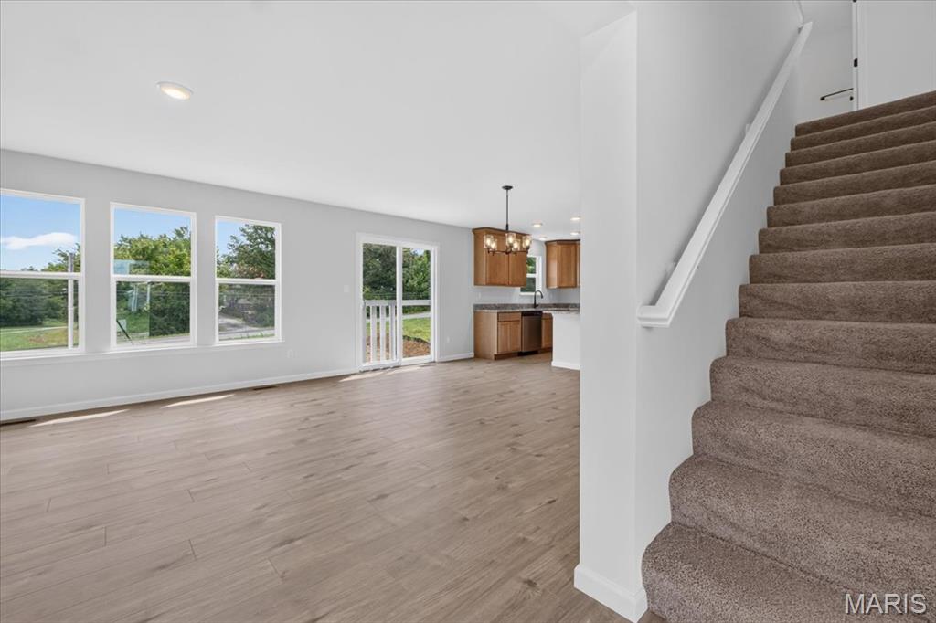 507 Mountain Drive Property Photo 4