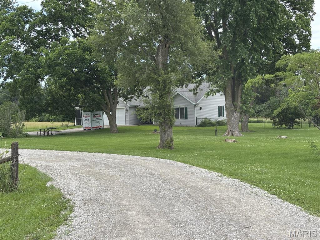 15656 Audrain Road 923 Property Photo 4