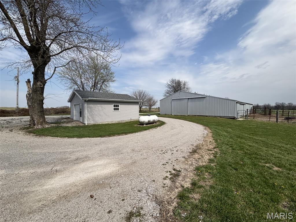 15656 Audrain Road 923 Property Photo 10