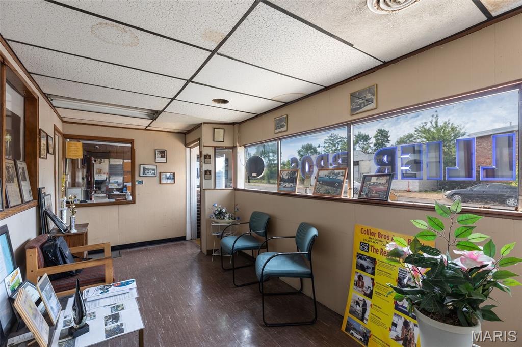 4561 Delmar Boulevard Property Photo 3