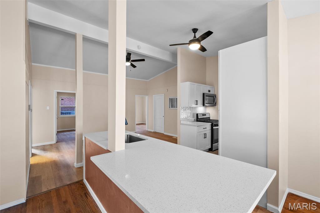 515 Crestvale Drive Property Photo 7