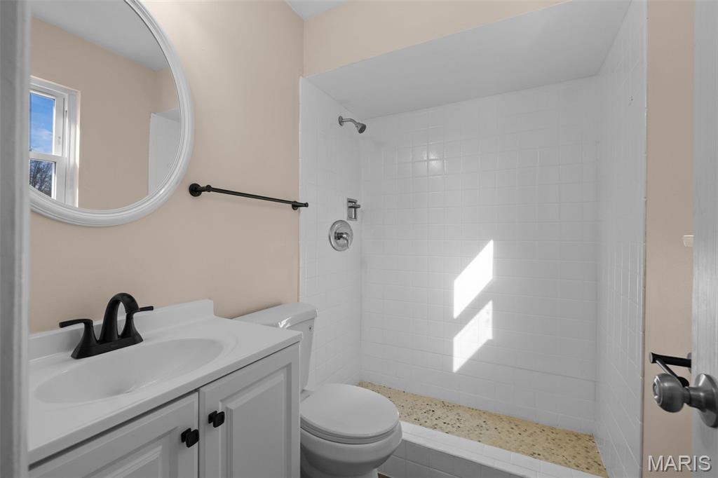 515 Crestvale Drive Property Photo 14