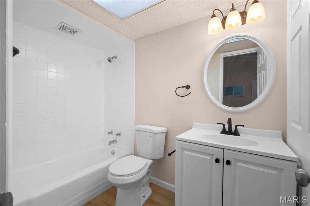 515 Crestvale Drive Property Photo 20