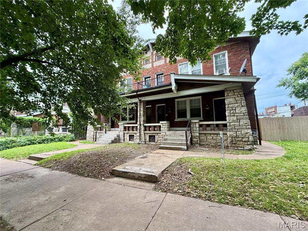 5215-5217 S Broadway