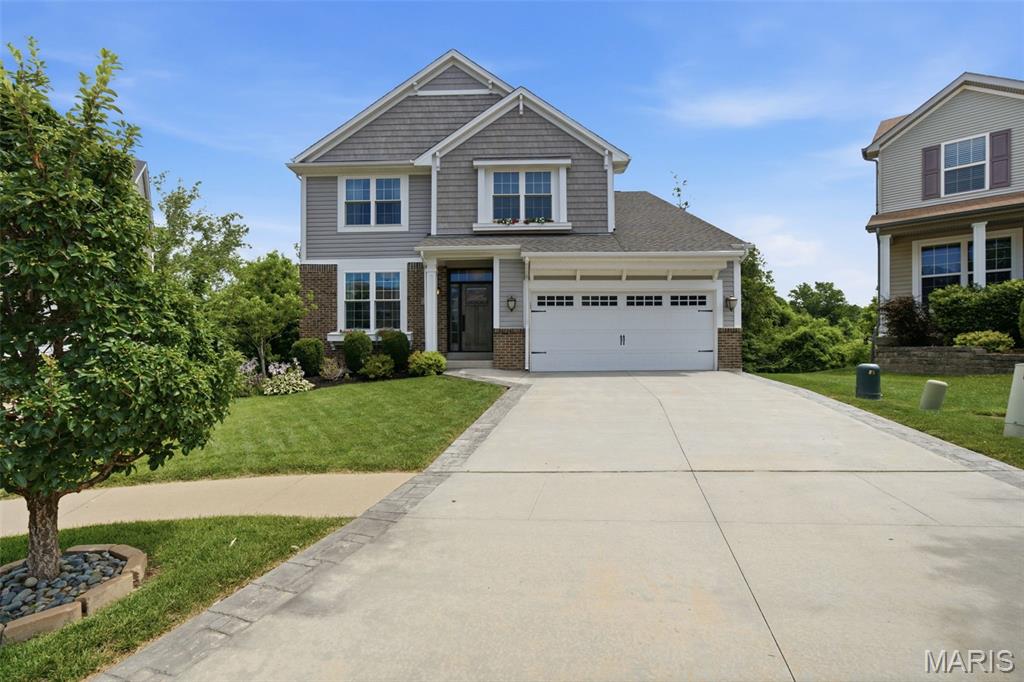 327 Madeira Court Property Photo 1