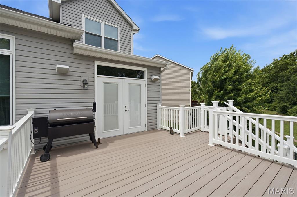 327 Madeira Court Property Photo 8