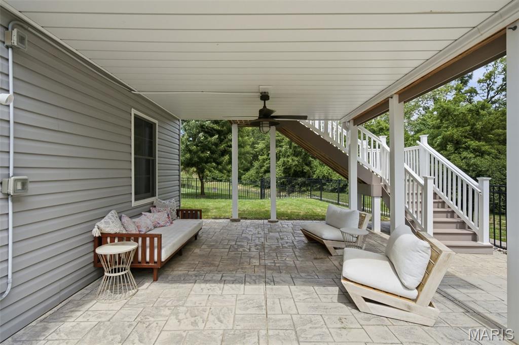 327 Madeira Court Property Photo 11