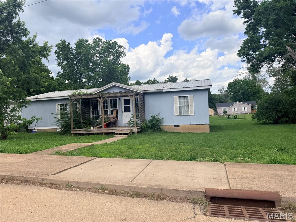 439 E Elvins Boulevard Property Photo 1