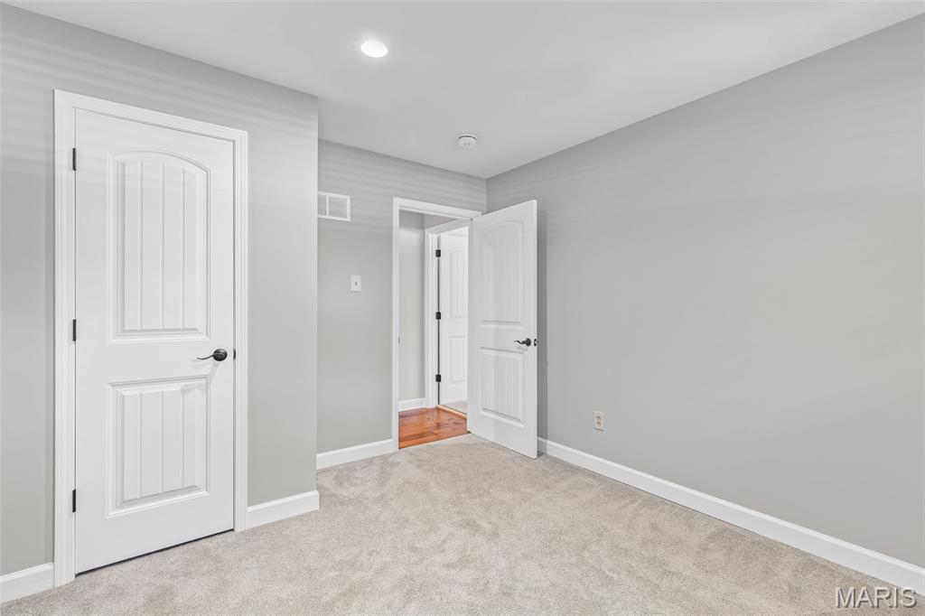 2550 Bluffwood Drive Property Photo 14