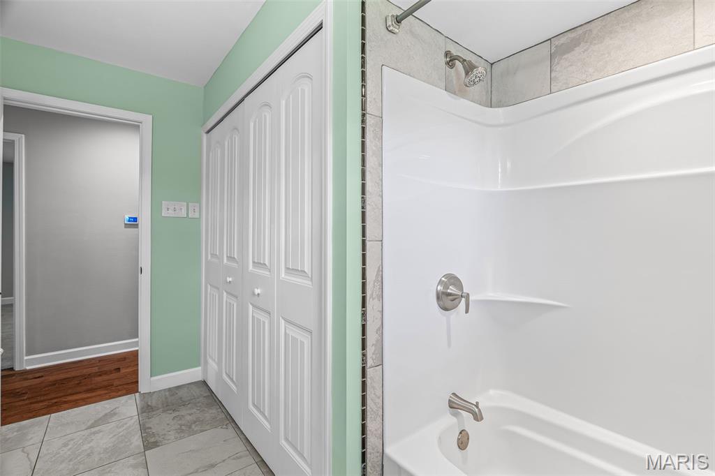 2550 Bluffwood Drive Property Photo 17