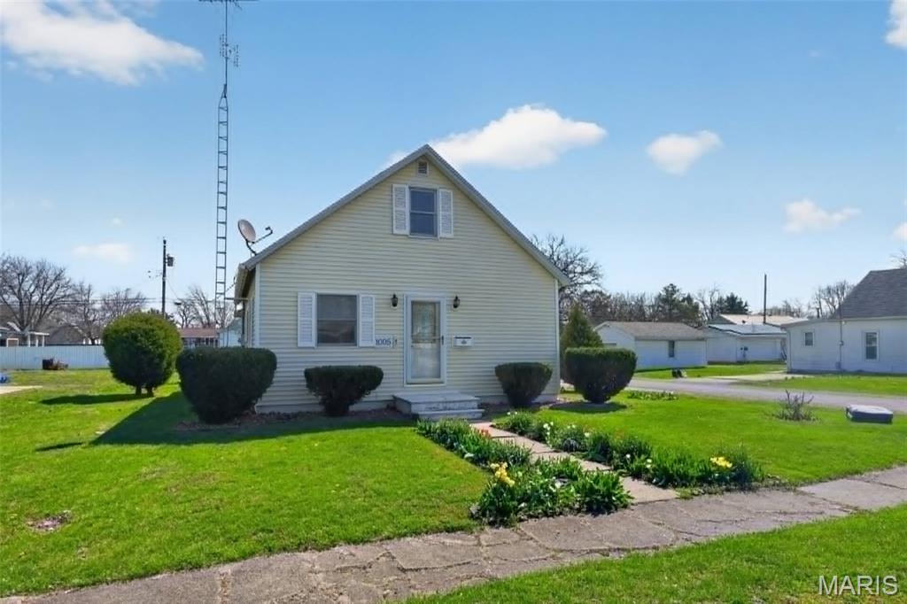 1005 S Macoupin Street Property Photo 1
