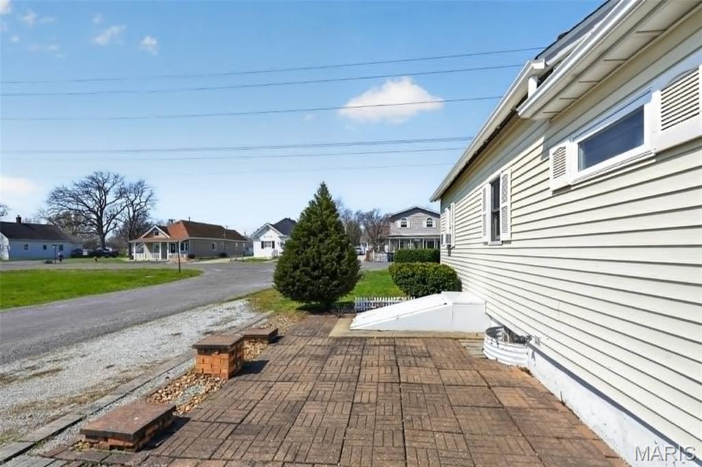 1005 S Macoupin Street Property Photo 2