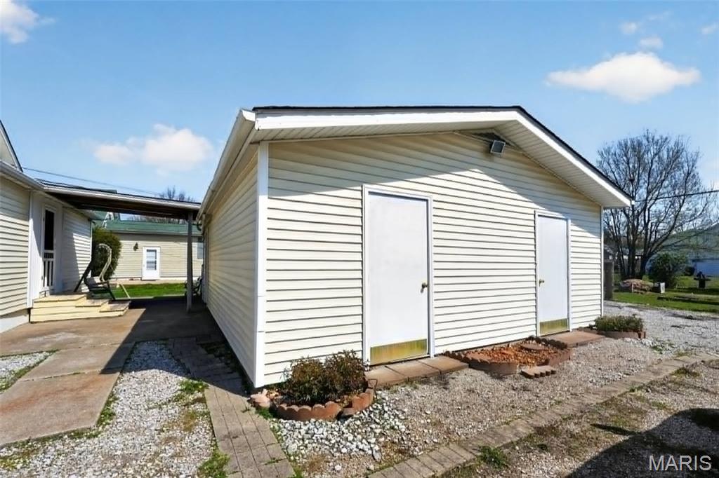 1005 S Macoupin Street Property Photo 4