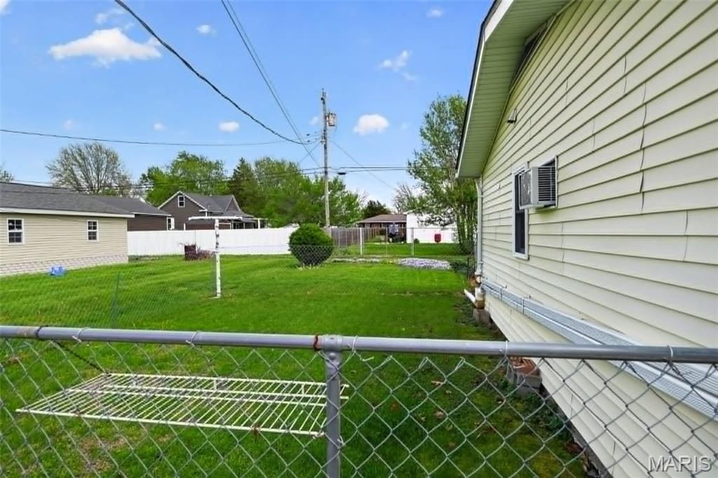 1005 S Macoupin Street Property Photo 5