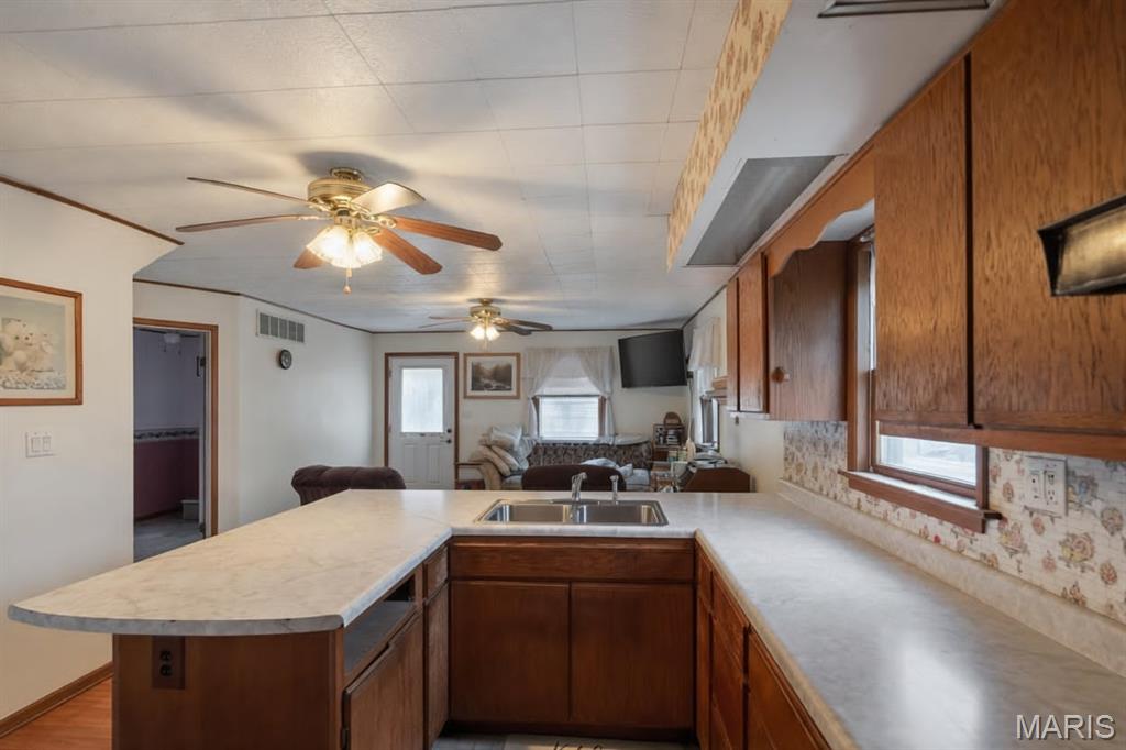 1005 S Macoupin Street Property Photo 9