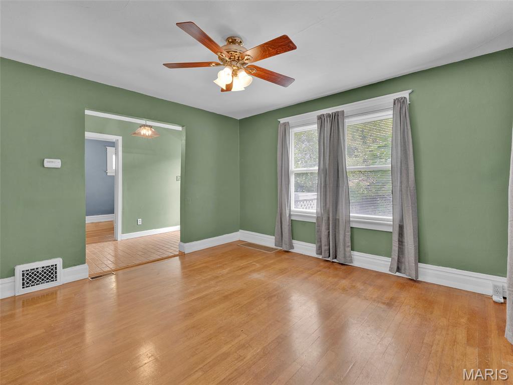 8904 Olden Avenue Property Photo 6