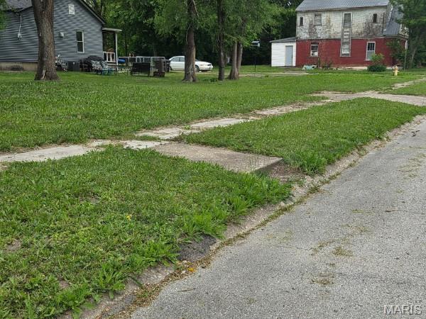 407 S Griffith Street Property Photo 4