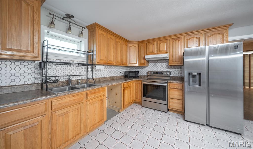 522 Highway Ff Property Photo 2