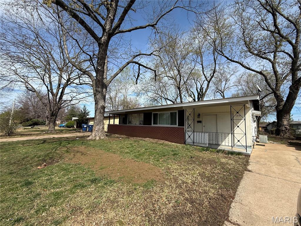 810 Loyola Drive