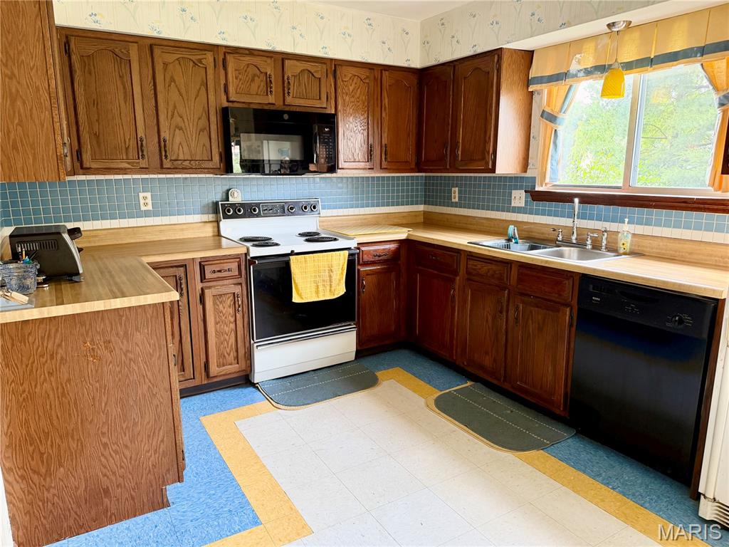 4162 Bugle Bend Drive Property Photo 9