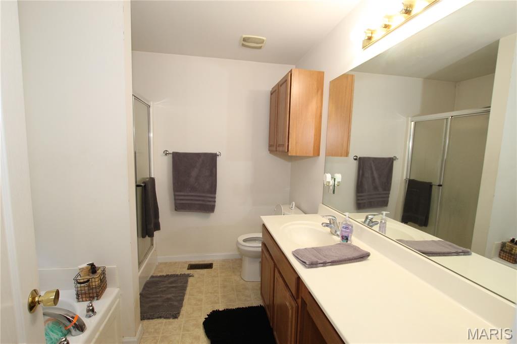 26033932 Property Photo 13