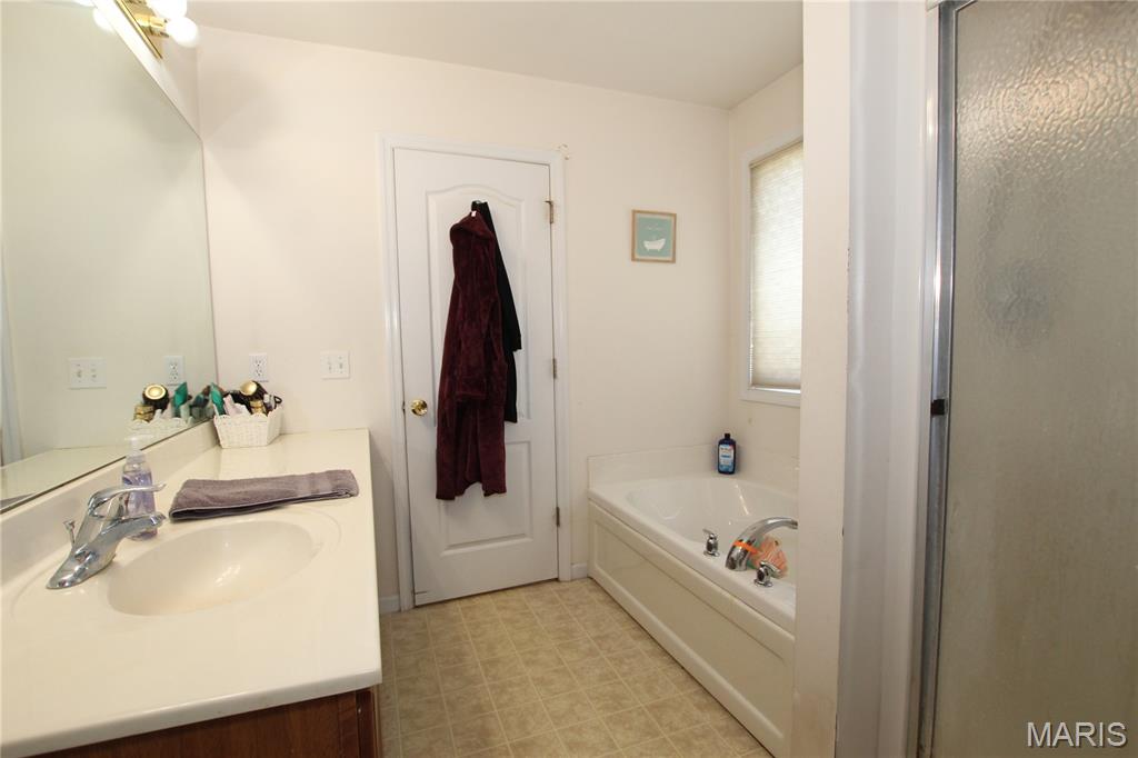26033932 Property Photo 14