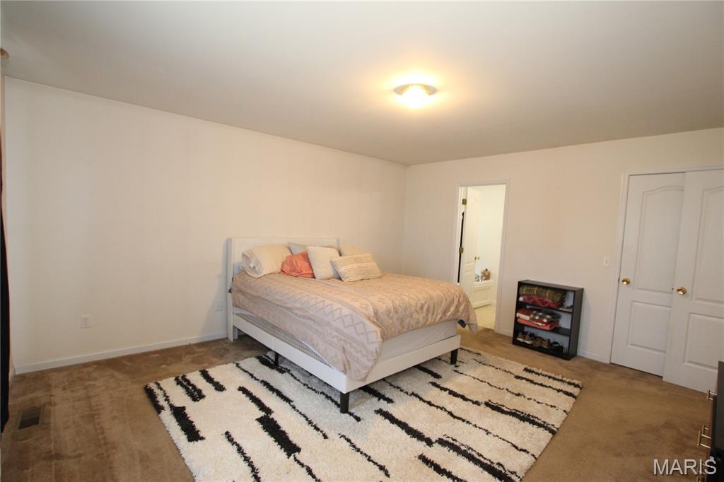 26033932 Property Photo 17