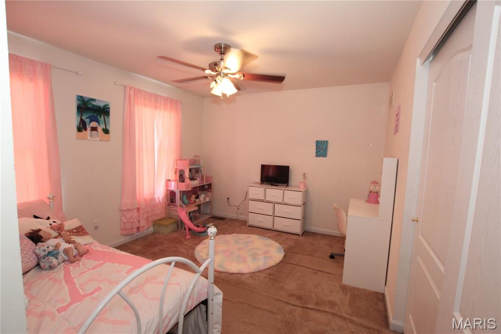26033932 Property Photo 22