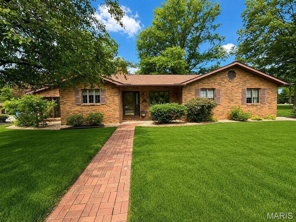 315 Pin Oak Street Property Photo 1