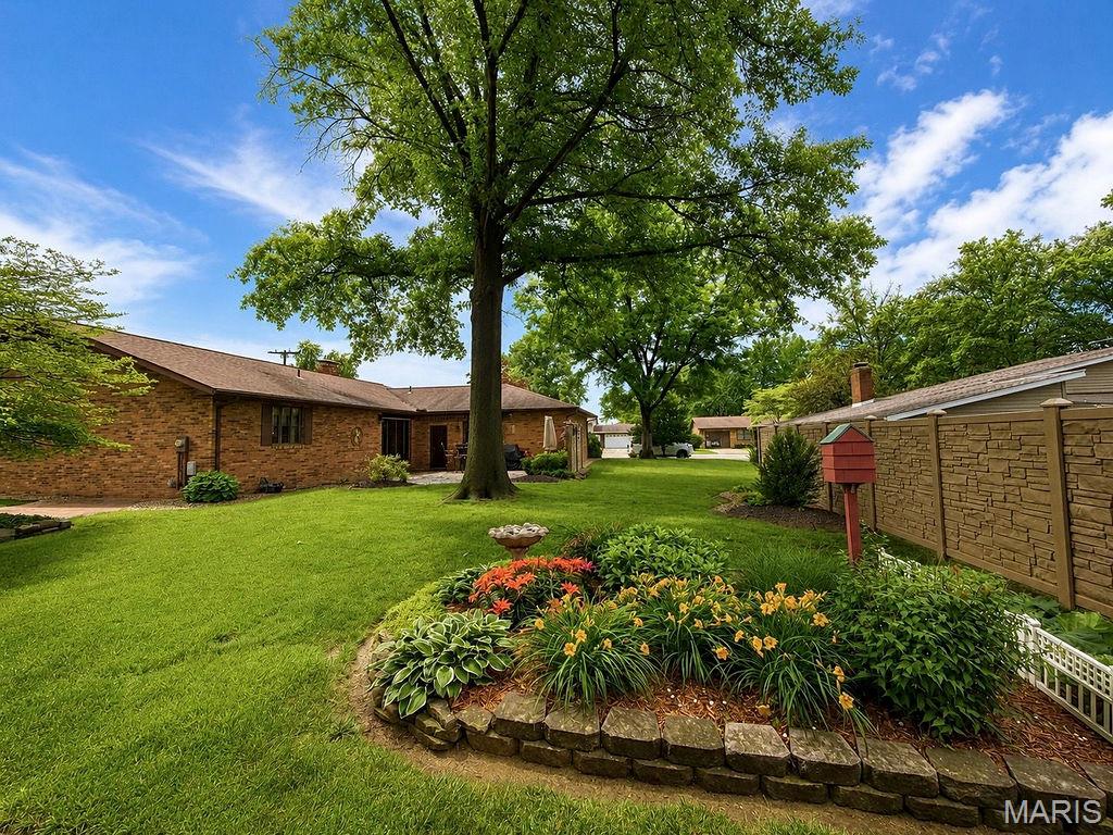 315 Pin Oak Street Property Photo 31