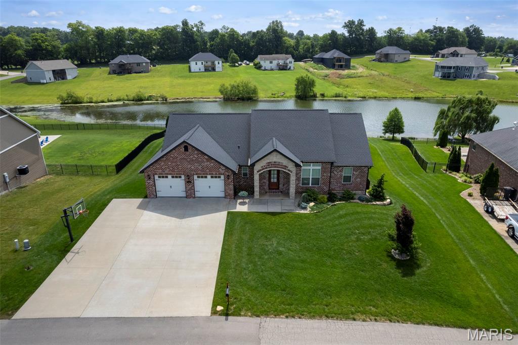 800 Lakeview Crossing Property Photo 7
