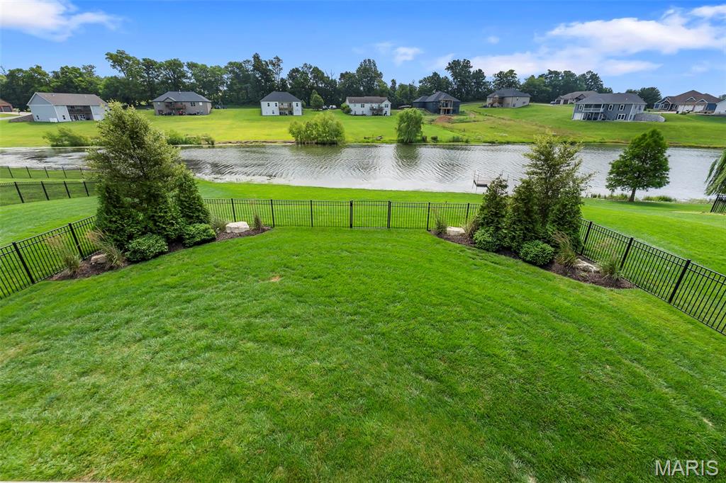 800 Lakeview Crossing Property Photo 8