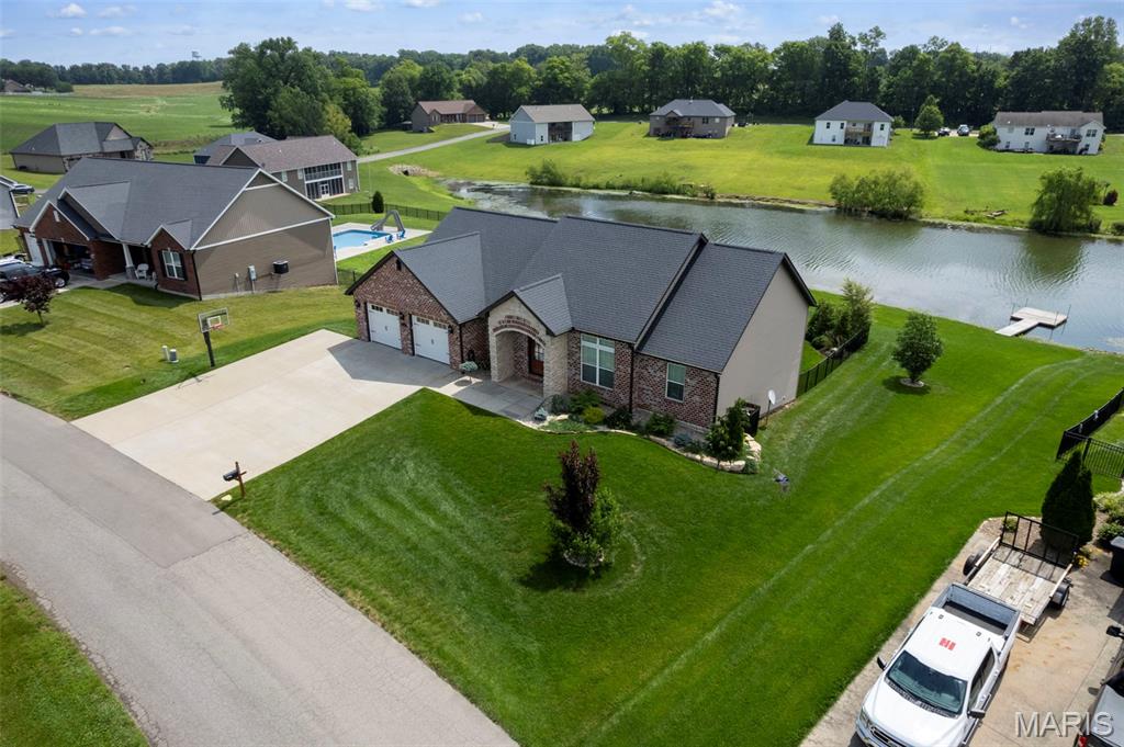 800 Lakeview Crossing Property Photo 9