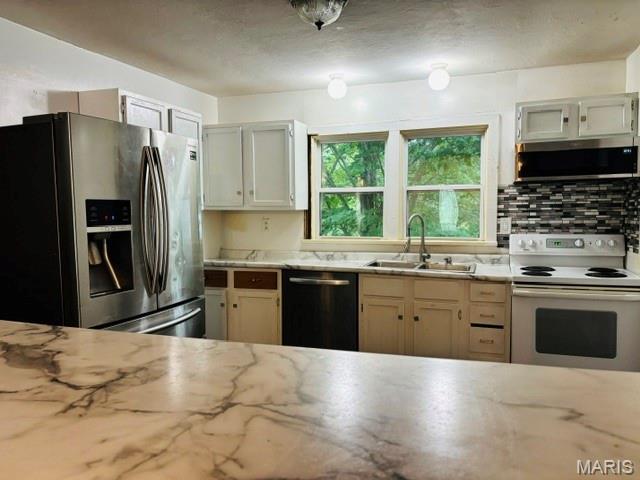 436 Hickory Street Property Photo 12