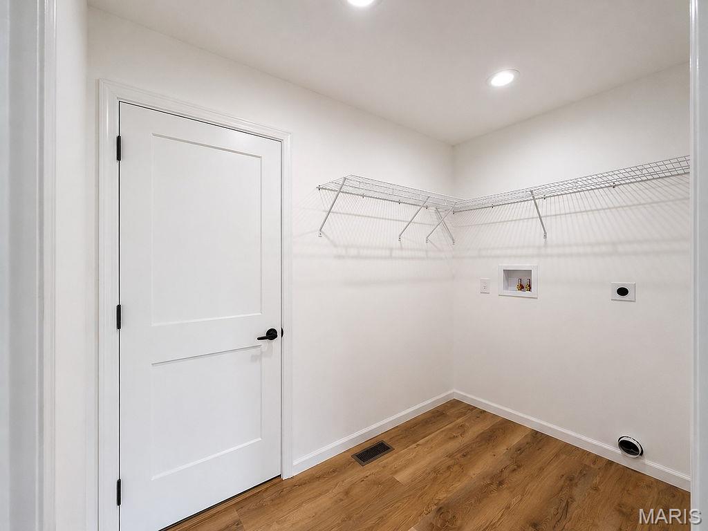 282 Constitution Avenue Property Photo 14