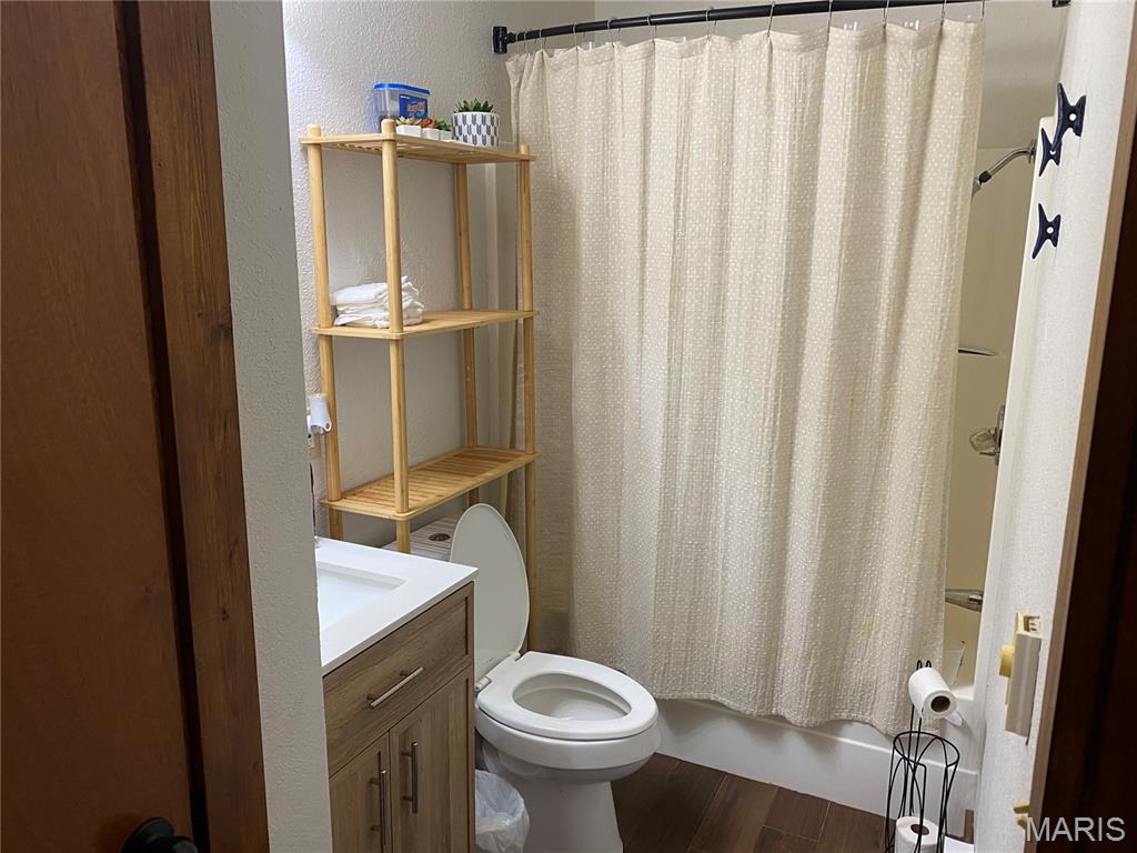 26034069 Property Photo 8