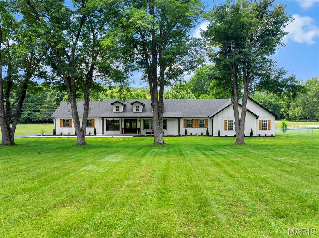 4733 Fox Creek Road Property Photo 3