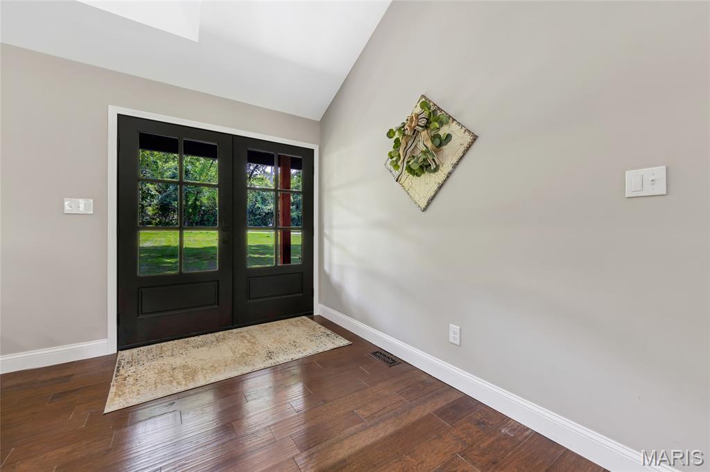 4733 Fox Creek Road Property Photo 7