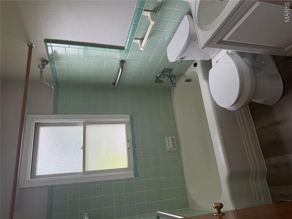 10335 Ewell Drive Property Photo 3