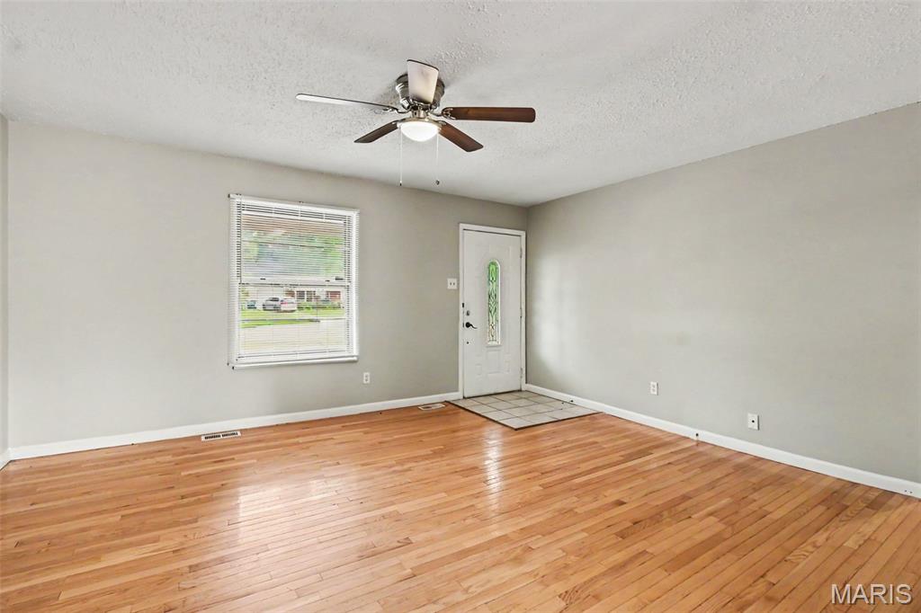 2322 Battlefield Drive Property Photo 3
