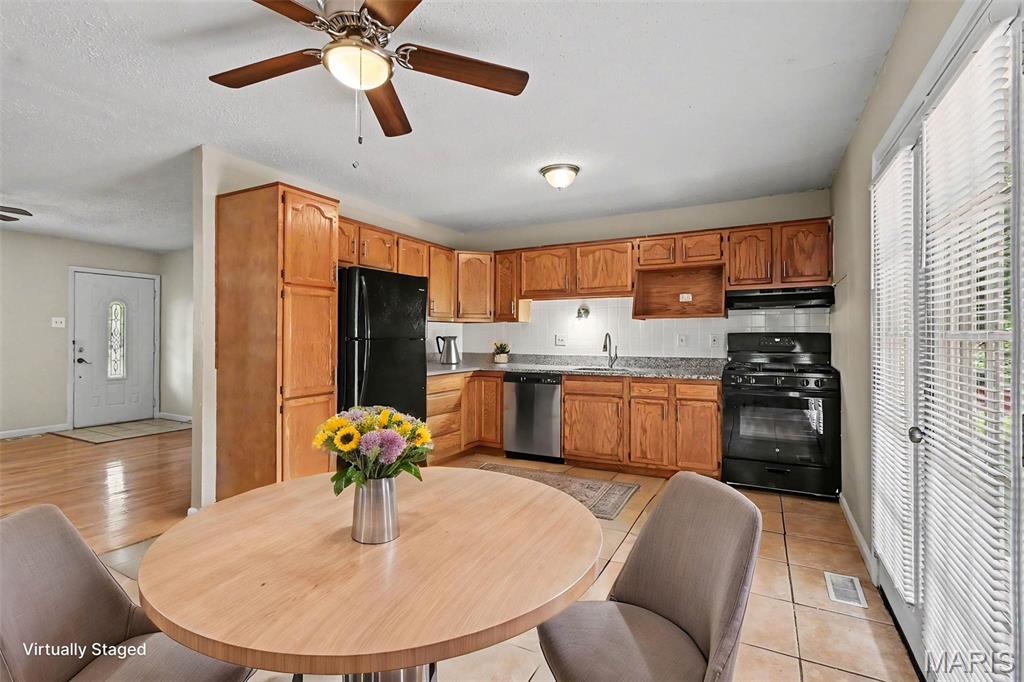 2322 Battlefield Drive Property Photo 5