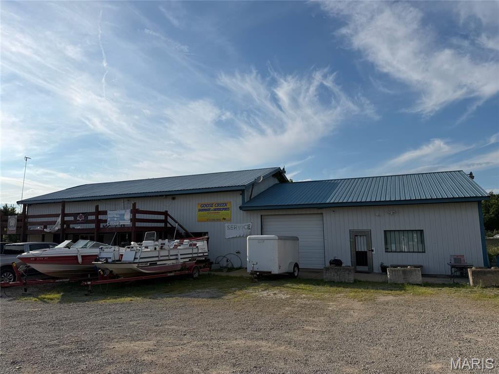 6071 Y Highway Property Photo 1